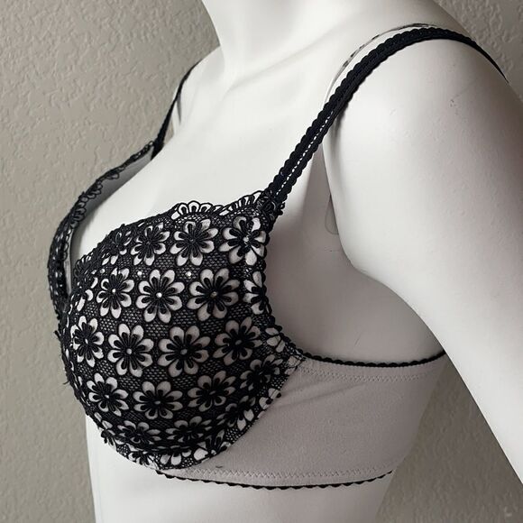 Victoria’s Secret 💋 Body by Victoria push-up Bra • 34D • like new! 💕•36 | A-1572 - Picture 6 of 12